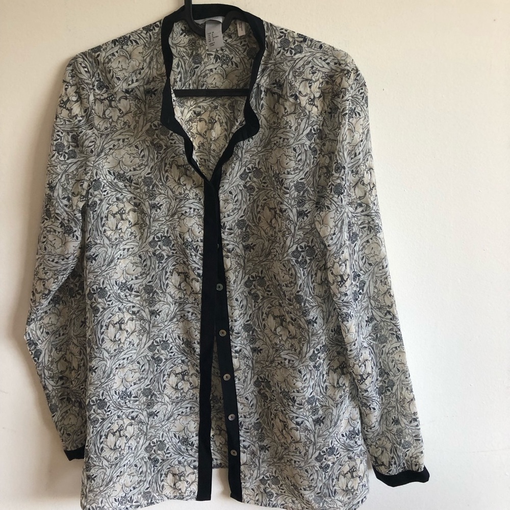 Beautiful blouse H&M